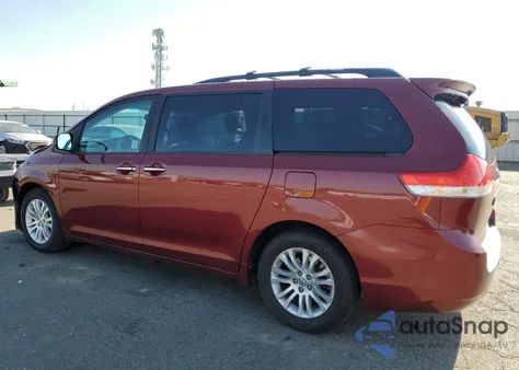 2013 Toyota Sienna Xle from USA, damaged, VIN 5TDYK3DC0DS384996